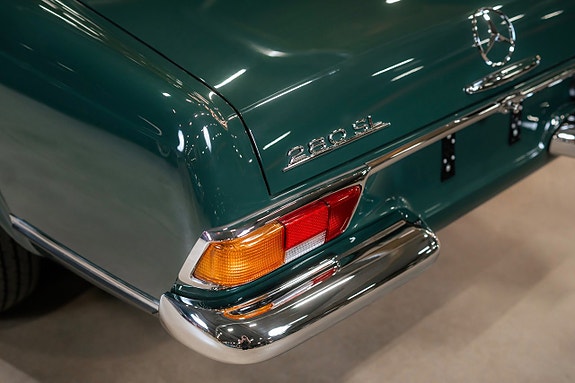 Mercedes-Benz 280 SL 12 of 30