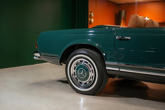 Mercedes-Benz 280 SL 6 of 30