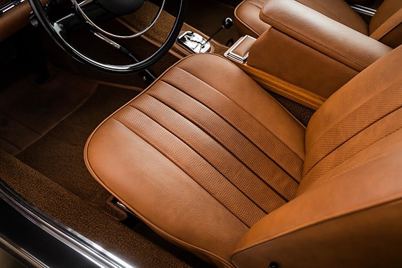 Mercedes-Benz 280 SL 22 of 30