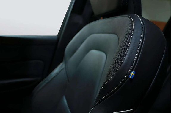 Volvo XC60 12 of 30