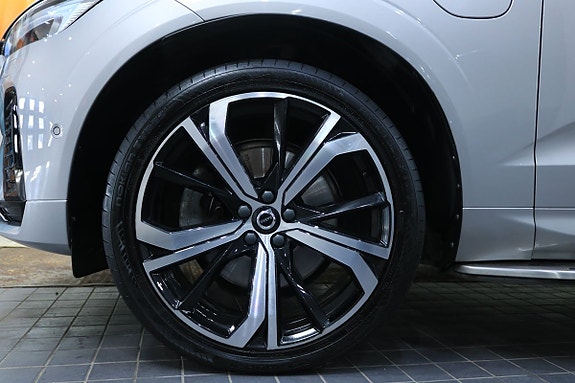 Volvo XC60 15 of 30