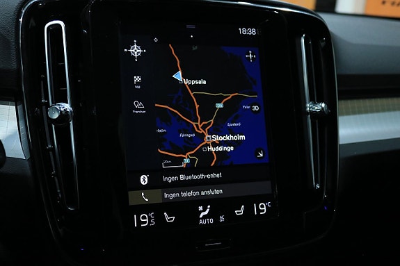 Volvo XC40 19 of 28