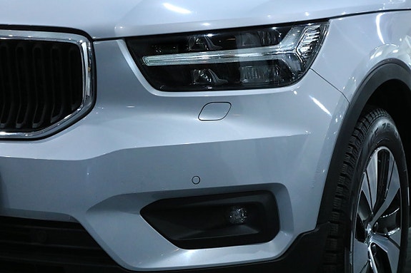 Volvo XC40 15 of 28