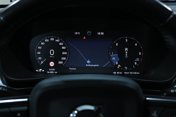 Volvo XC40 11 of 28