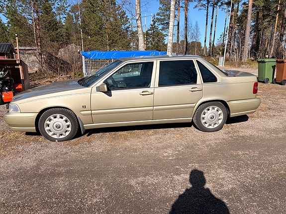 Volvo S70 3 of 4