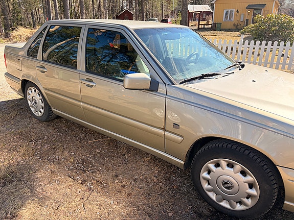 Volvo S70 2 of 4
