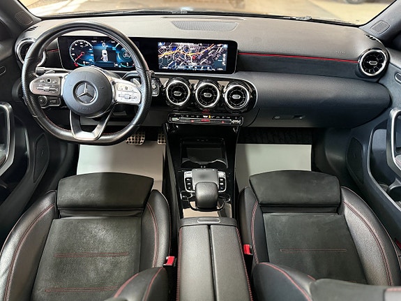 Mercedes-Benz A200 8 of 16