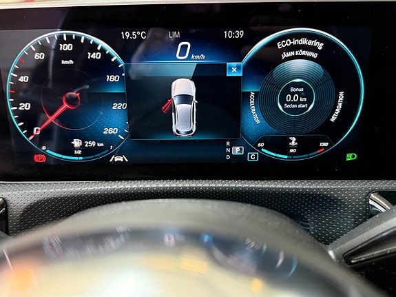 Mercedes-Benz A200 13 of 16
