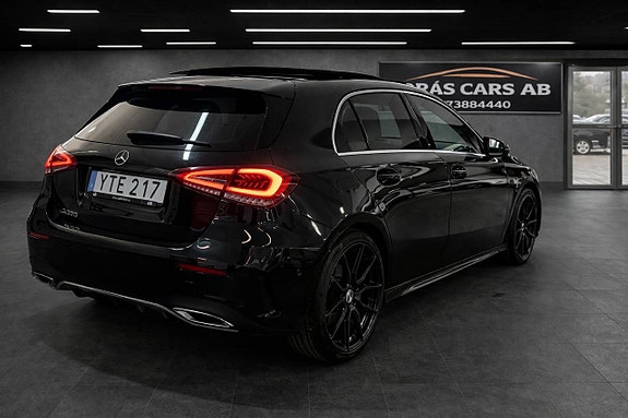 Mercedes-Benz A200 3 of 5