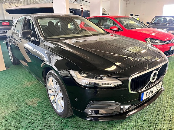 Volvo S90 2 of 5
