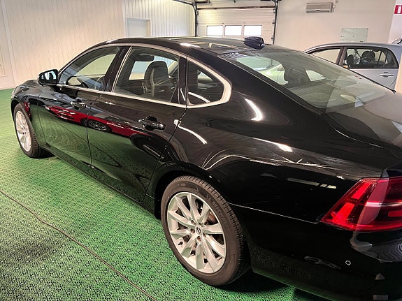 Volvo S90 3 of 5
