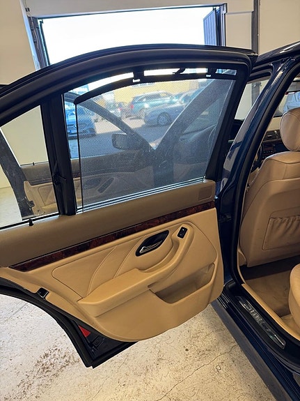 BMW 540i 10 of 15