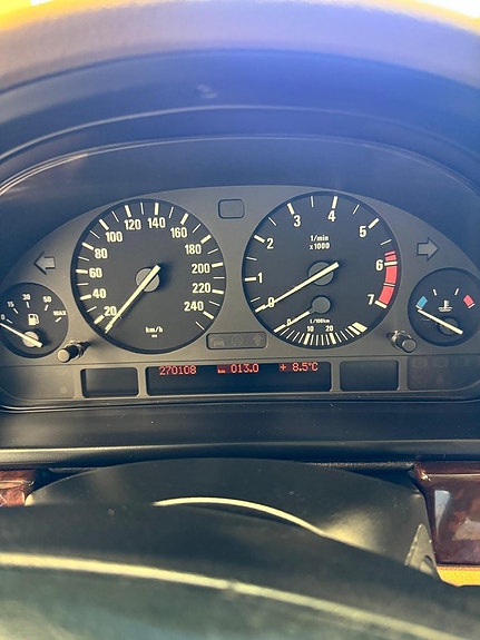 BMW 540i 14 of 15