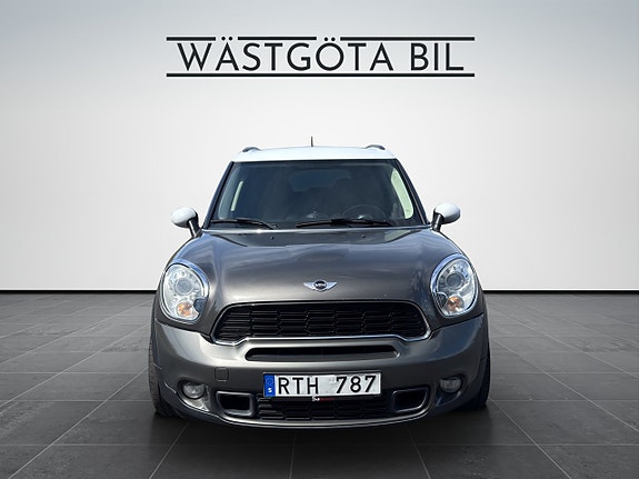 MINI Countryman Cooper S 2 of 5