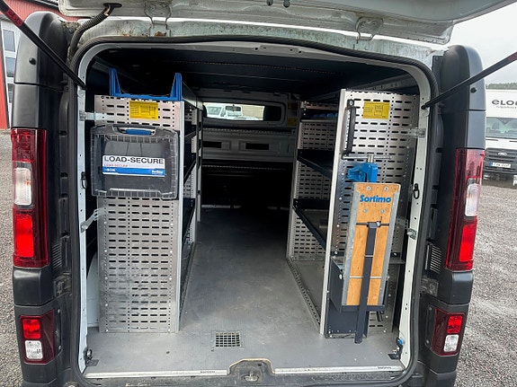 Renault Trafic 4 of 5