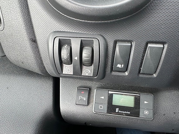 Renault Trafic 8 of 12