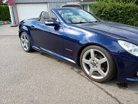 Mercedes-Benz SLK200 2 of 5