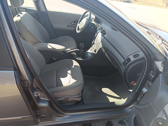 Renault Laguna 10 of 12