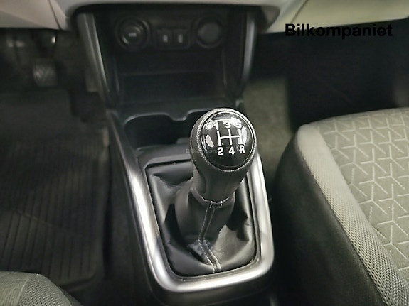 Suzuki Swift 13 of 14