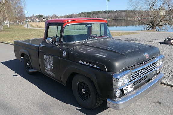 Ford F-100
