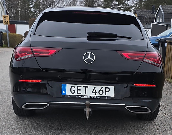 Mercedes-Benz CLA200 d 2 of 10