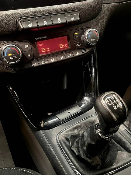 Kia Ceed 16 of 18