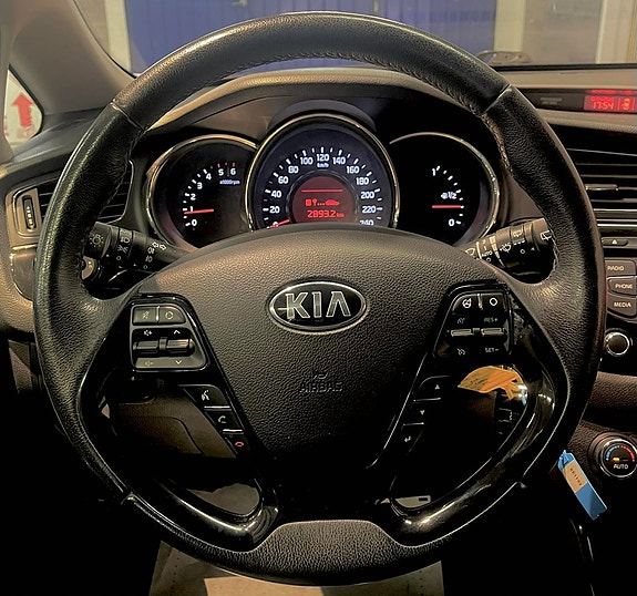 Kia Ceed 12 of 18
