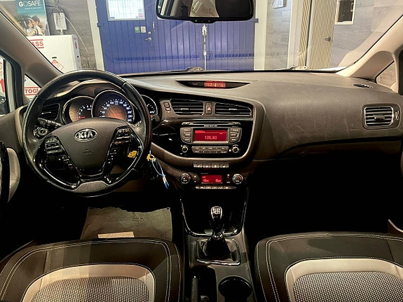 Kia Ceed 10 of 18