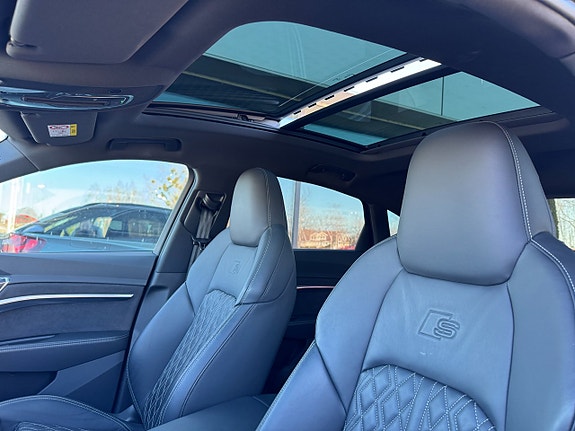 Audi SQ8 12 of 26
