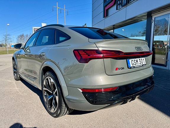 Audi SQ8 3 of 26