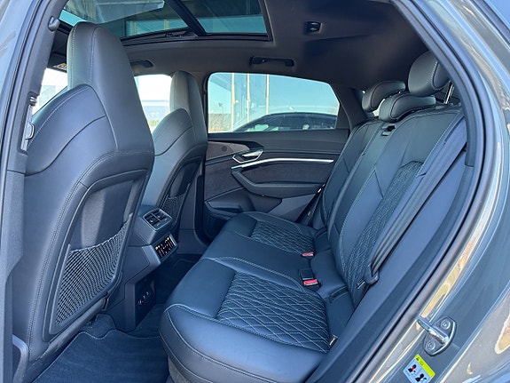 Audi SQ8 21 of 26