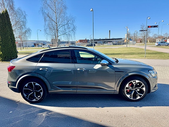 Audi SQ8 5 of 26