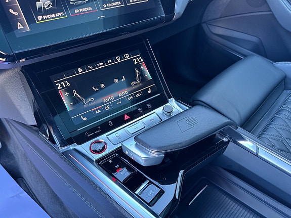 Audi SQ8 14 of 26