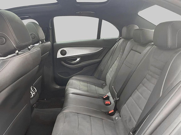Mercedes-Benz E200 10 of 19