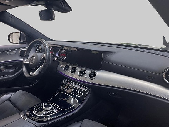 Mercedes-Benz E200 9 of 19