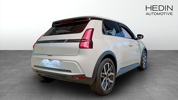 Renault 5 E-Tech 2 of 5