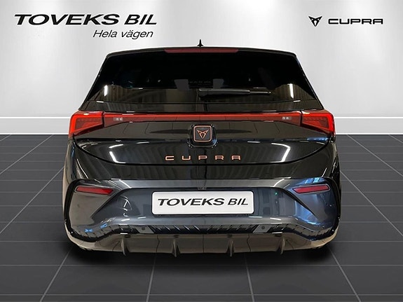 Cupra Born 3 of 5