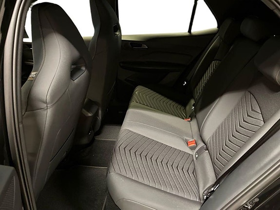 Cupra Born 17 of 21