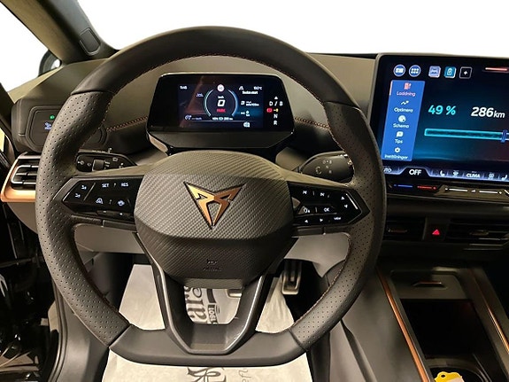 Cupra Born 9 of 21