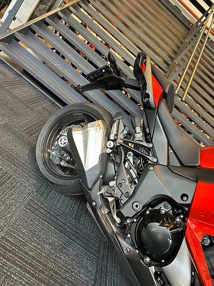 Kawasaki Z1000SX Z1000SX 6 of 7