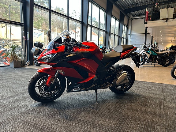 Kawasaki Z1000SX Z1000SX 4 of 5