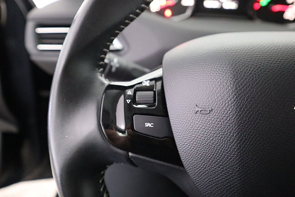 Peugeot 308 14 of 19