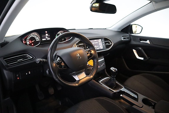 Peugeot 308 10 of 19