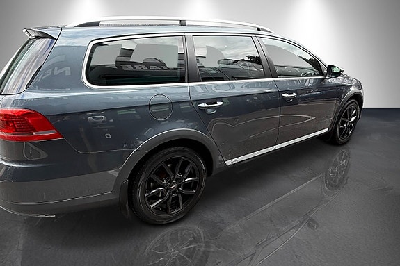 Volkswagen Passat Alltrack 6 of 21