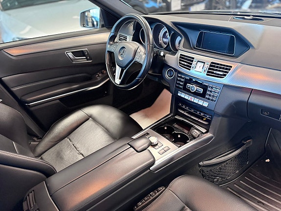 Mercedes-Benz E250 10 of 13