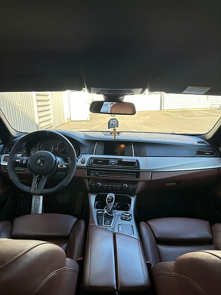 BMW M550d 4 of 4