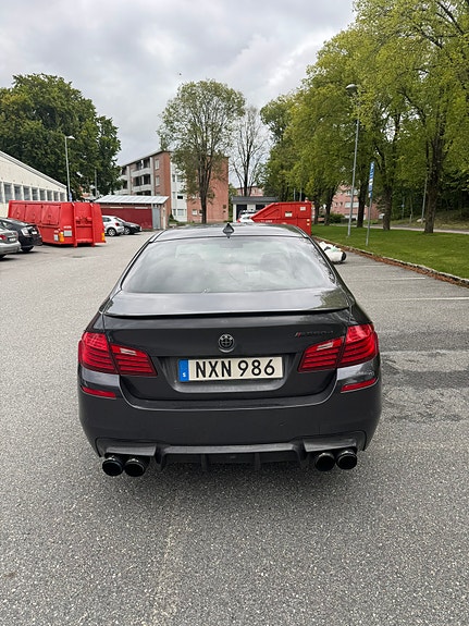 BMW M550d 3 of 4