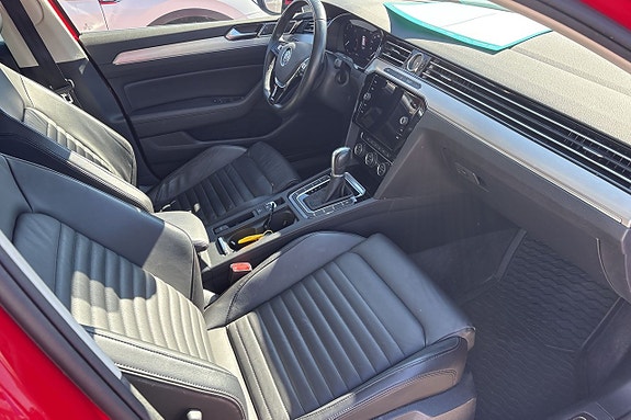 Volkswagen Passat 17 of 17