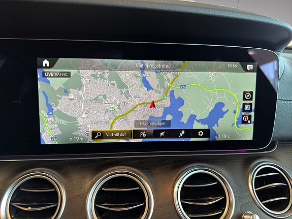 Mercedes-Benz E220 19 of 26