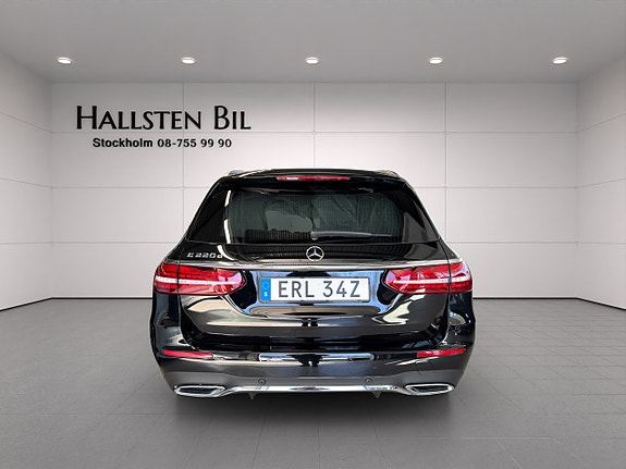 Mercedes-Benz E220 6 of 26